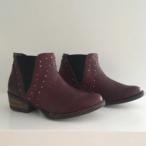 Genuine Leather Boot Bootie with Studs Red Wine - Picture 2 of 6